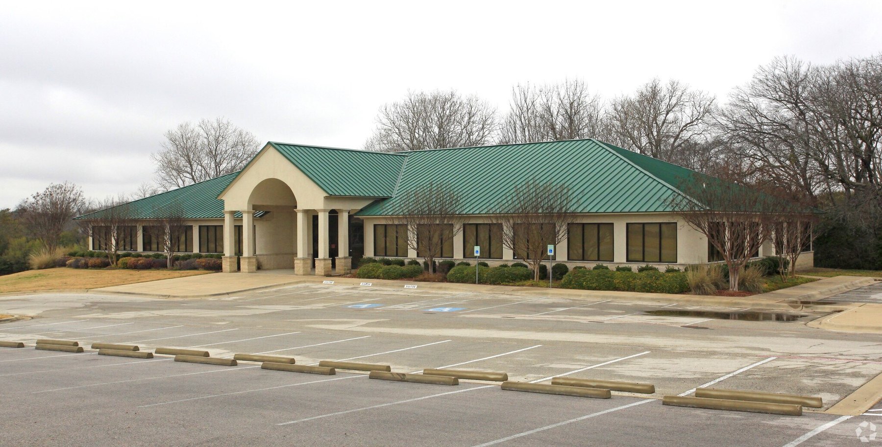 Front exterior of 2002 W Scott Blvd, Temple TX
